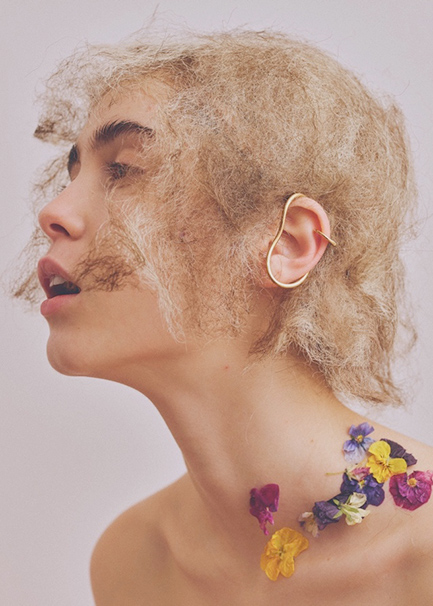 山内 亜沙子の作品