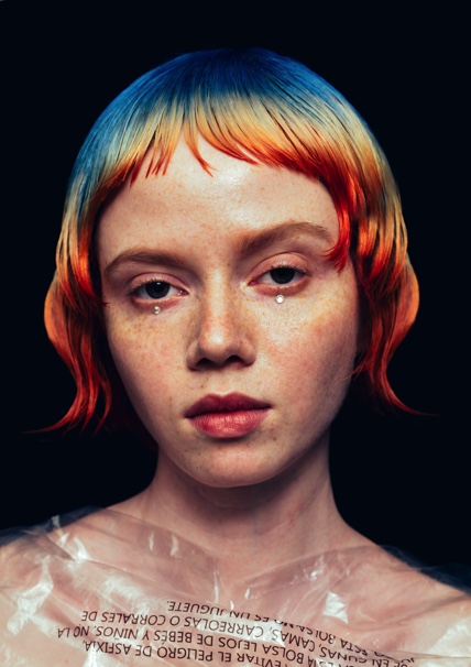 鈴木 彩音の作品